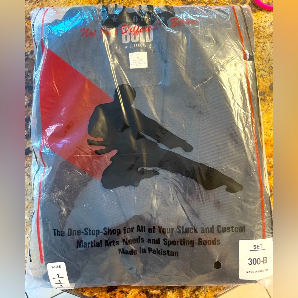 Bold look martial arts suit
